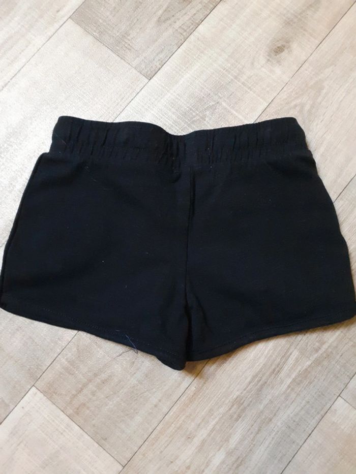 Lot 2 shorts fille 4 ans - photo numéro 8
