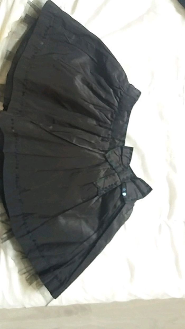 Robe noir perles.3 ans