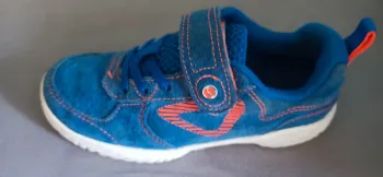 Baskets bleues pour salle de sport