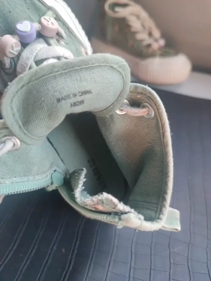 Paire de baskets fille genre converse pointure 29 - photo numéro 6