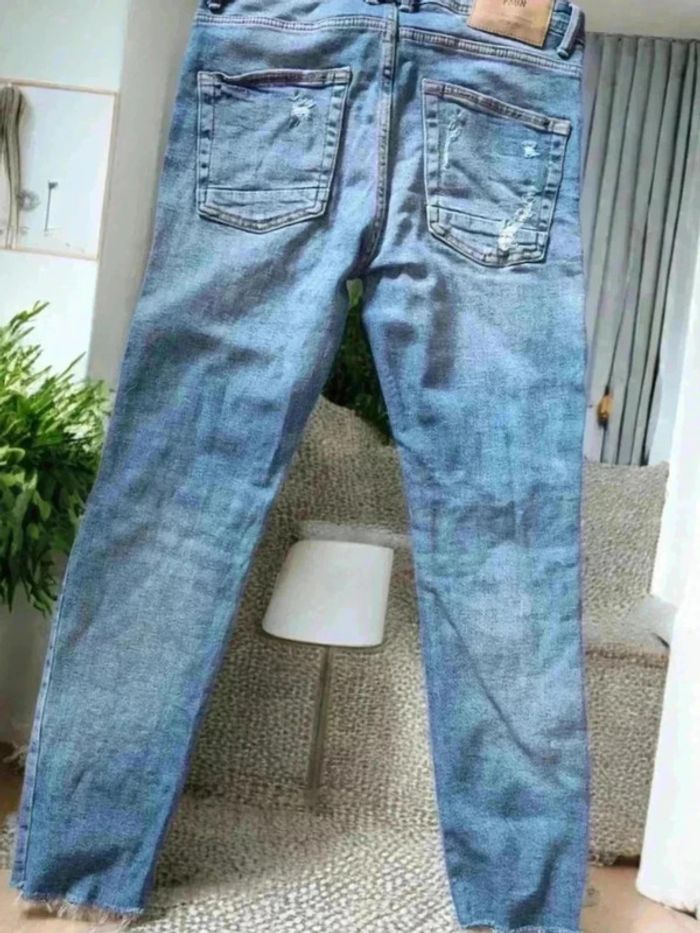 Jean troué taille 🌹30/30 🌹bleu clair - photo numéro 2