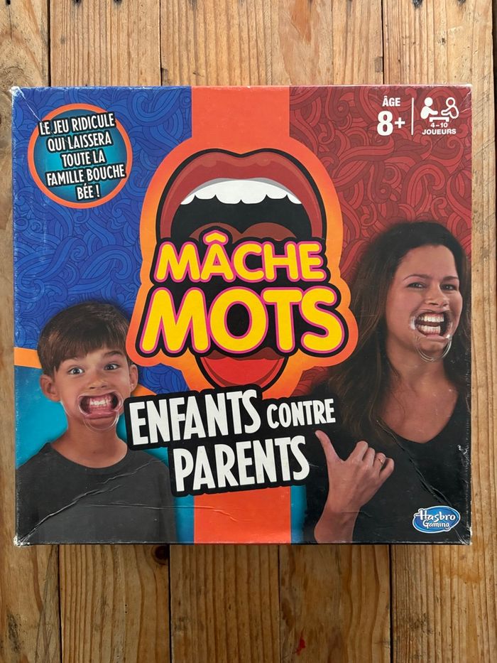 Mâche mot enfants contre parents