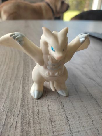 Figurine Reshiram