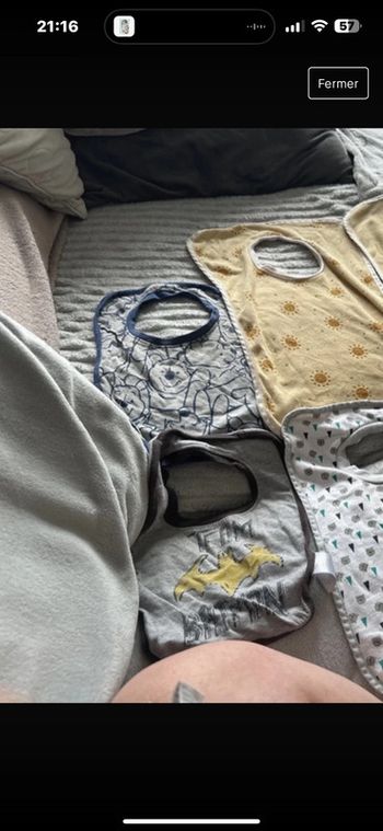 2 bavoirs à enfiler garçon