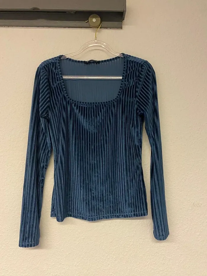 Pull bleu en velour