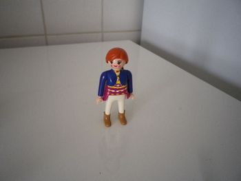 FEMME PLAYMOBIL