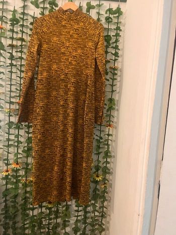 Robe longue motif graphique marron / ocre