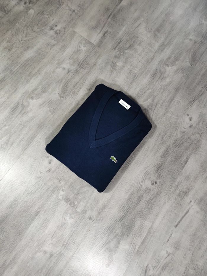 Pull Lacoste Col V Bleu Marine Logo Brodé Taille M Homme - photo numéro 2