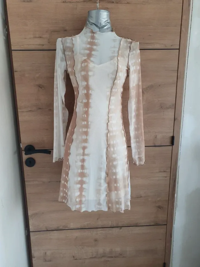 Robe en tulle leger avec doublure