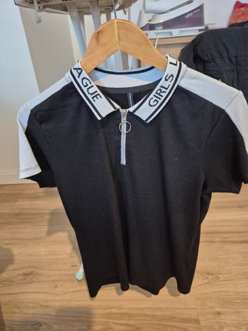 Tee-shirt noir avec zip