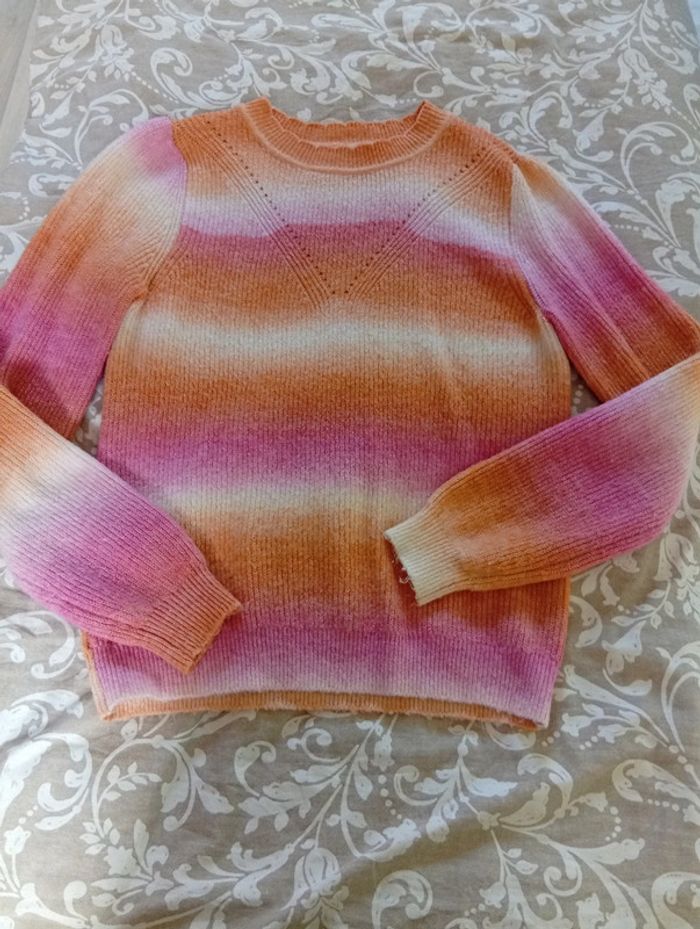 Pull maille tie and die