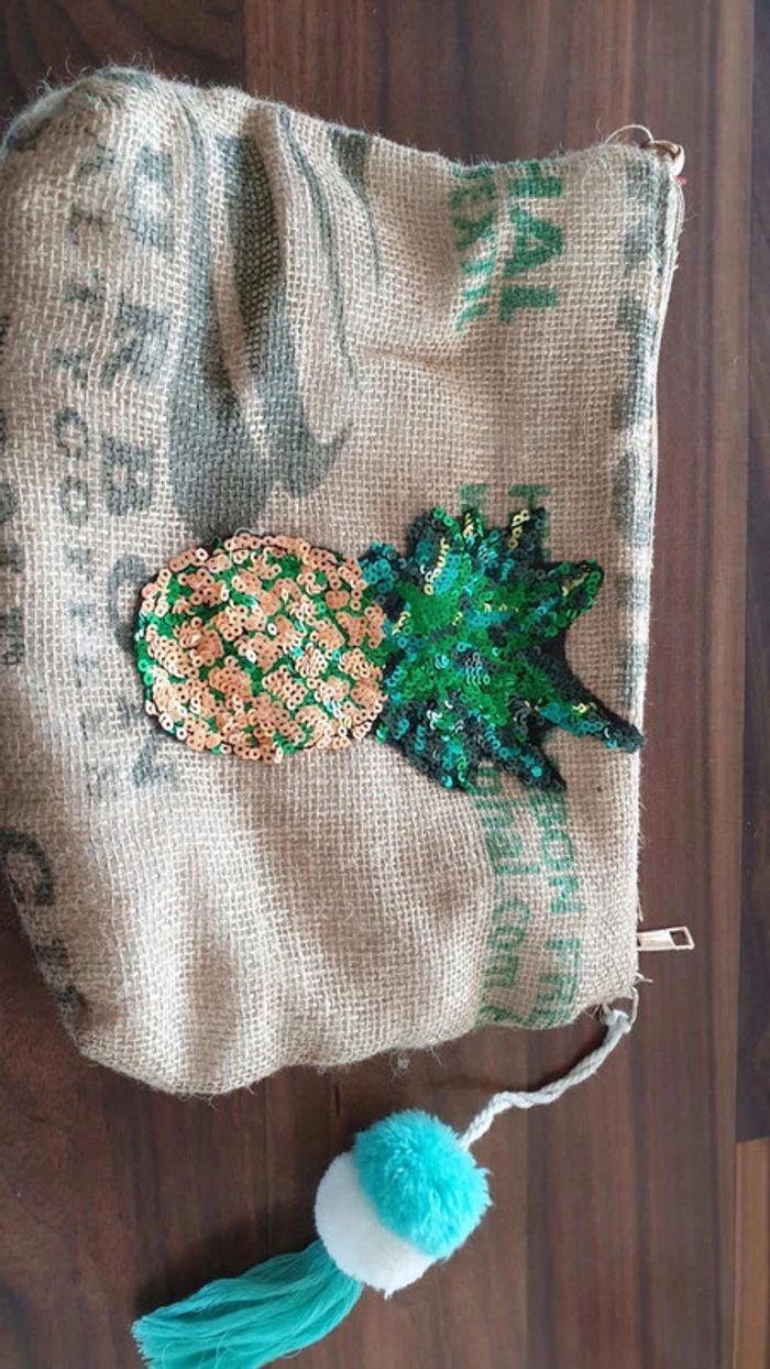 Jolie pochette en toile