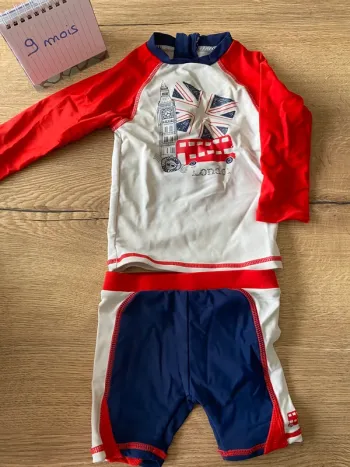 Maillot de bain 2 pièces 9 mois