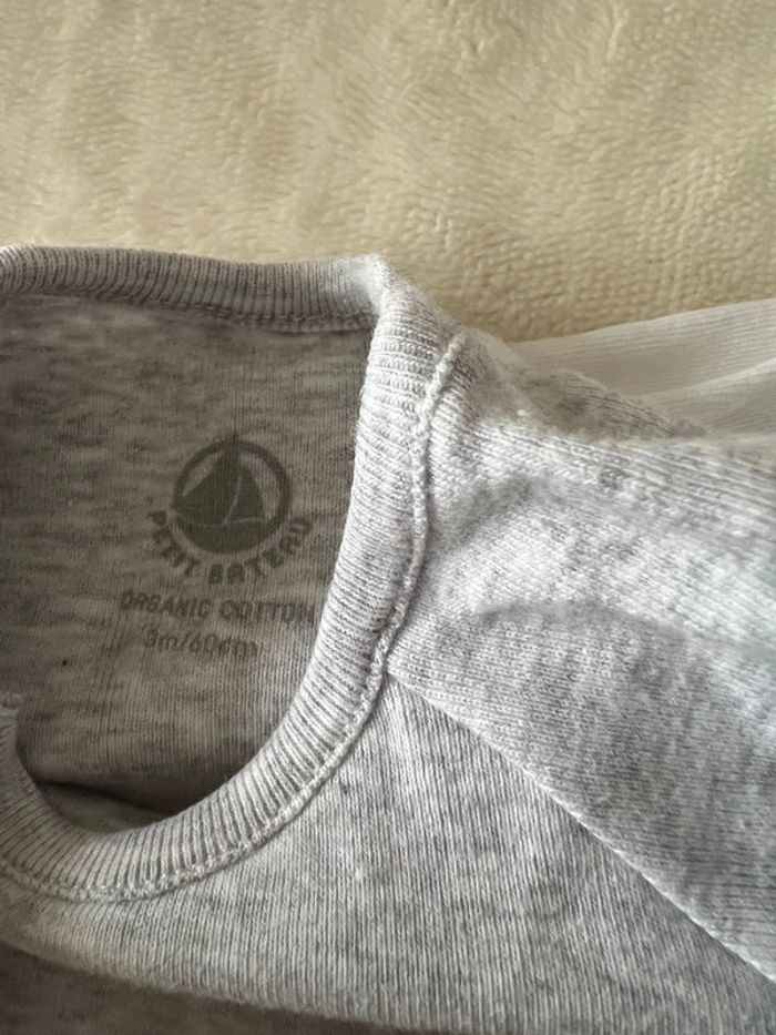 Lot de 4 bodies à manches longues Petit bateau/ Kiabi/ Cocoon - photo numéro 2
