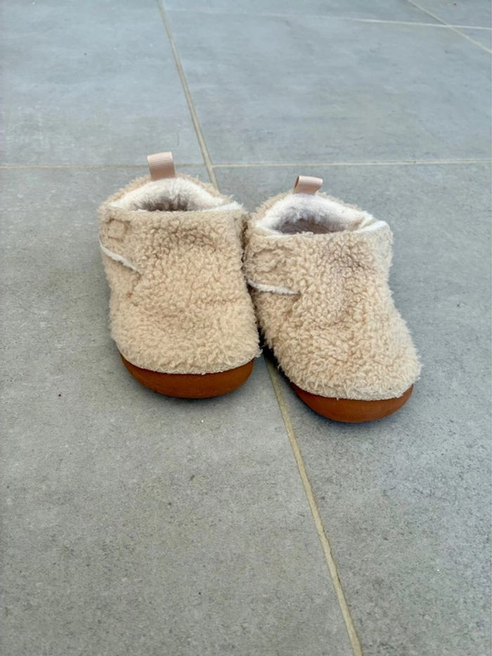 Chaussures souples moumoutes Obaïbi pointure 20 - photo numéro 2