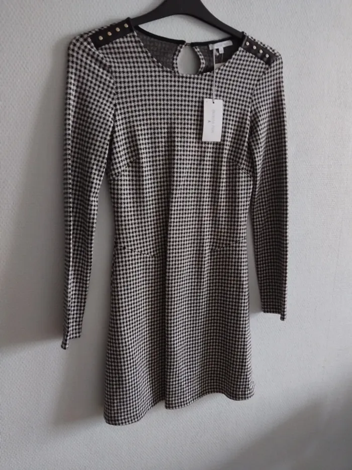 Robe chic de marque Patricia pépé taille 40 - photo numéro 2