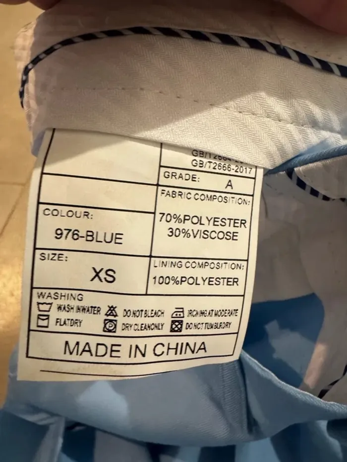 Pantalon bleu clair taille XS, très bon état, 40x100cm - photo numéro 3