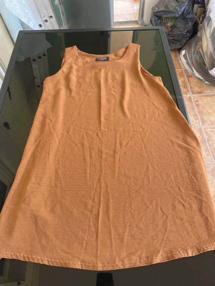 Jolie robe sans manches en taille 42 - photo numéro 4