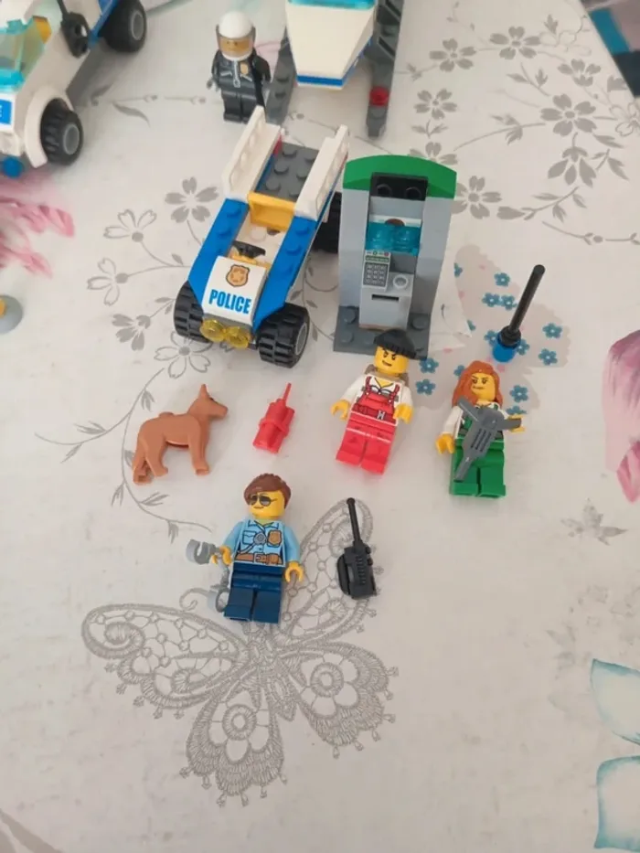 Gros lot Lego police voleurs - photo numéro 8