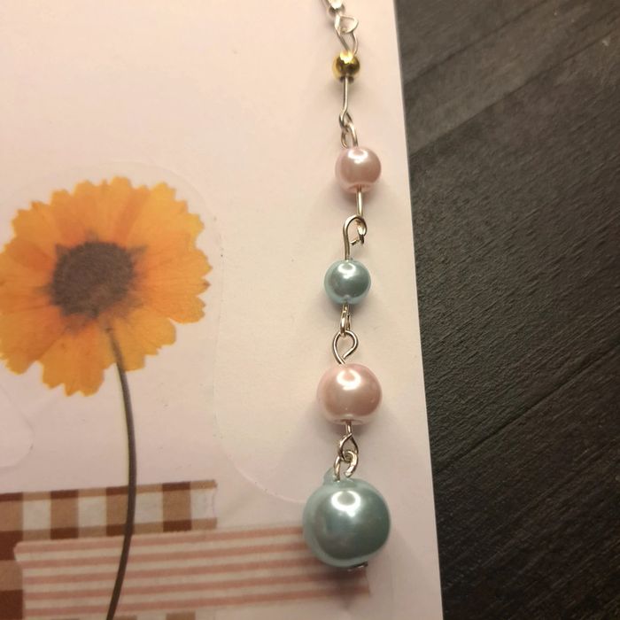 Paire de boucles d'oreilles pendante pastel - photo numéro 5