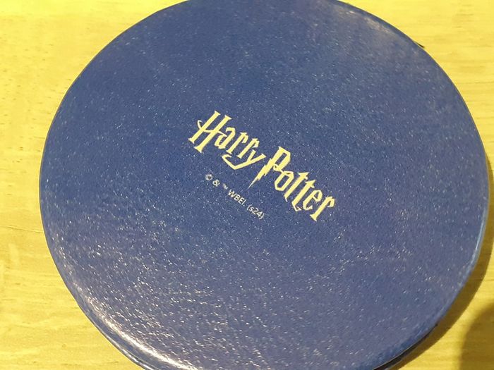 Miroir de poche Harry Potter représentant un chocogrenouille - photo numéro 5