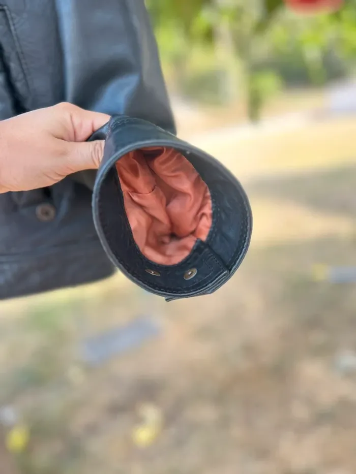 Veste en cuir noire - photo numéro 3