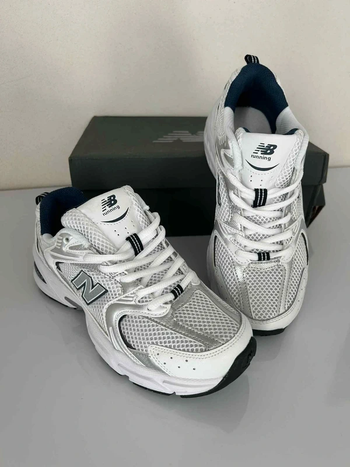 New Balance 530 Argentée Bleu marine 39.5