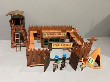 Playmobil Fort Randall Western vintage cowboy Indien Tour de garde Quartier général  3 personnages