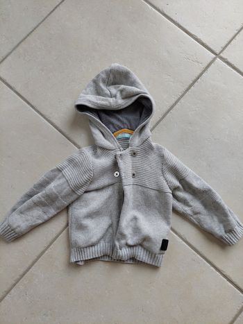 Gilet à fermeture obaibi 18 mois
