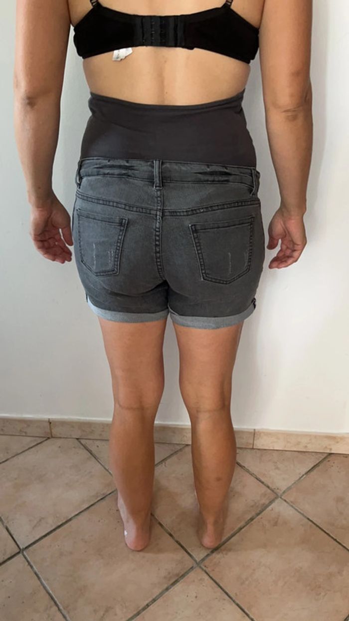 Short en Jean - photo numéro 2