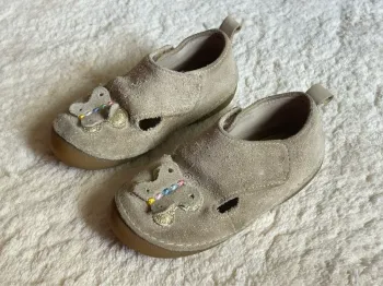 Chaussons papillons Vertbaudet fille 23 Tbe
