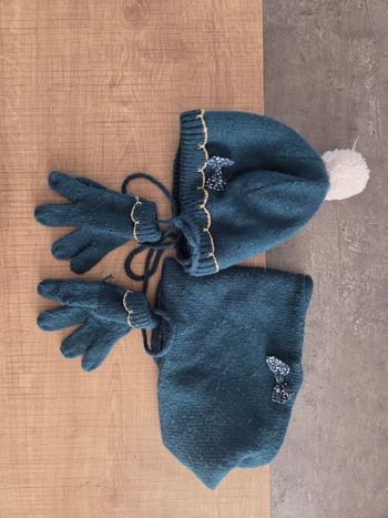 Bonnet cache cou gants