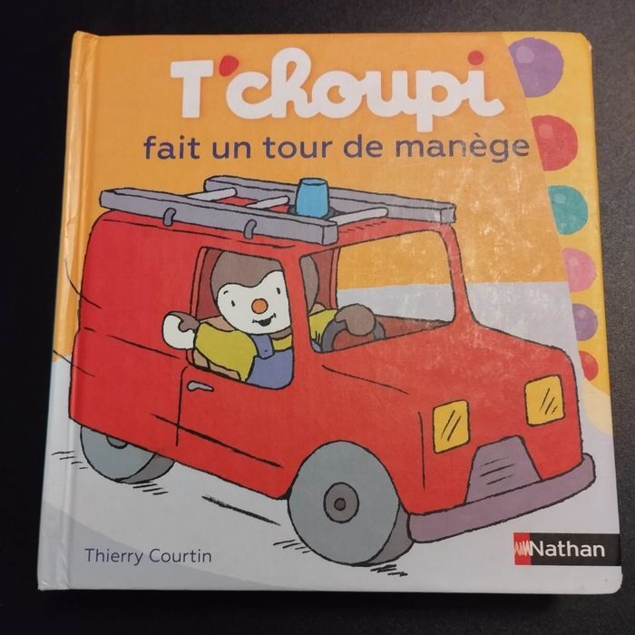 Livre enfant Nathan T'choupi fait un tour de manège