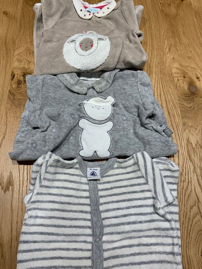 Lot de pyjamas / grenouillères