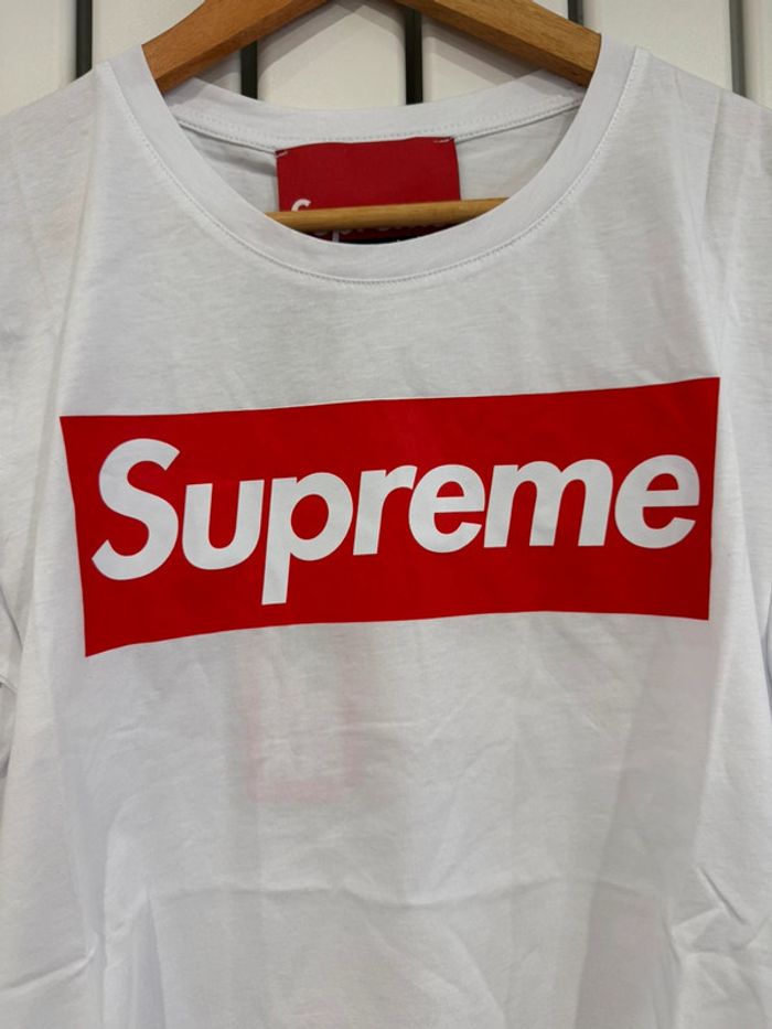 Tee shirt blanc Supreme Taille L - photo numéro 2