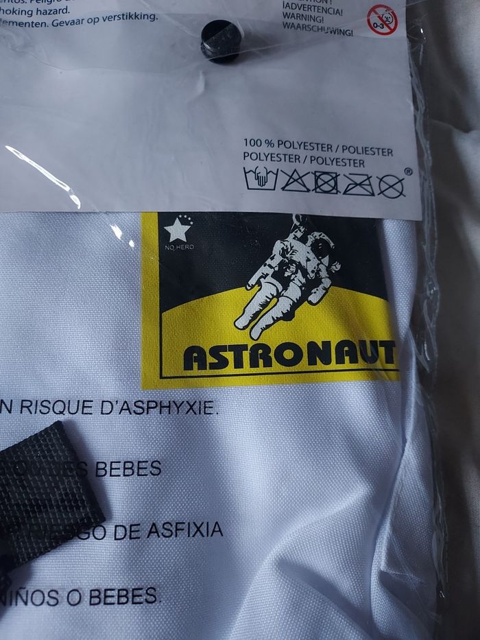 Combinaison 4 6ans - photo numéro 3