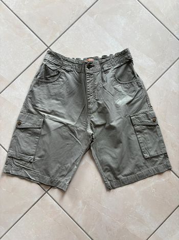 Short kaki L