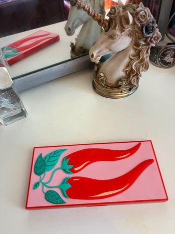 Palette Tasty Chilli, 18 fards, Makeup Revolution.