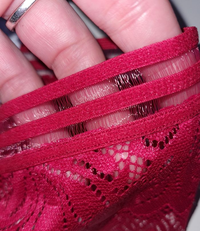 lot 3 string dentelles femme taille M /38 - photo numéro 3