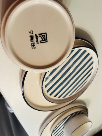 Vaisselle neuve Alinéa