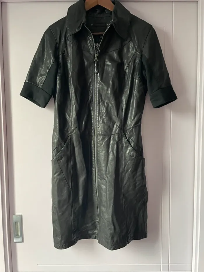 Robe cuir noire Arma 42 - photo numéro 5