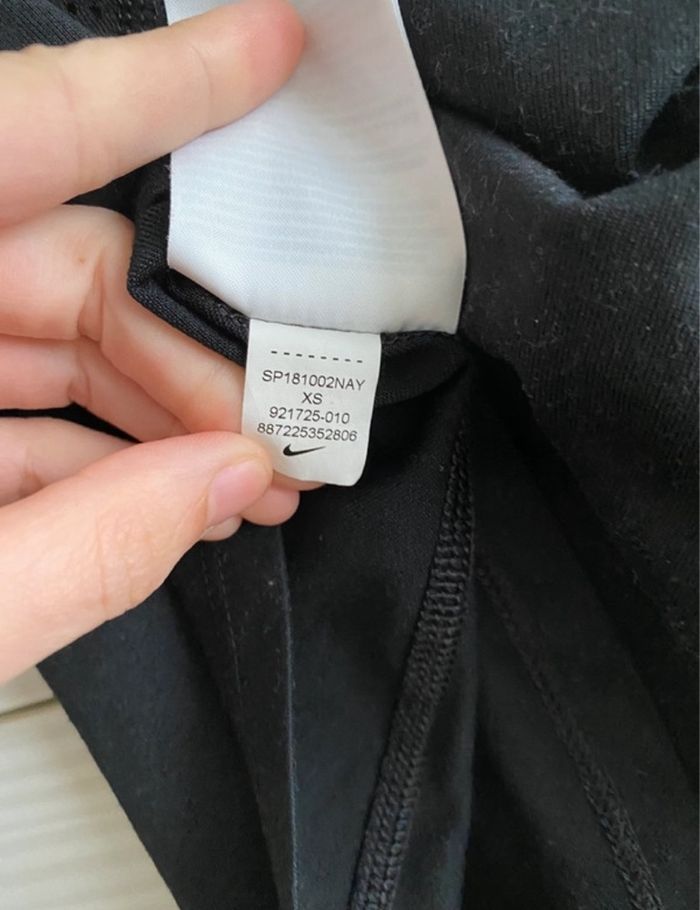 Haut de sport noir - Nike - photo numéro 4