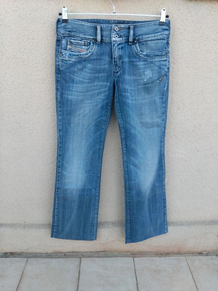 Jean jambes évasées Diesel t32 - photo numéro 2