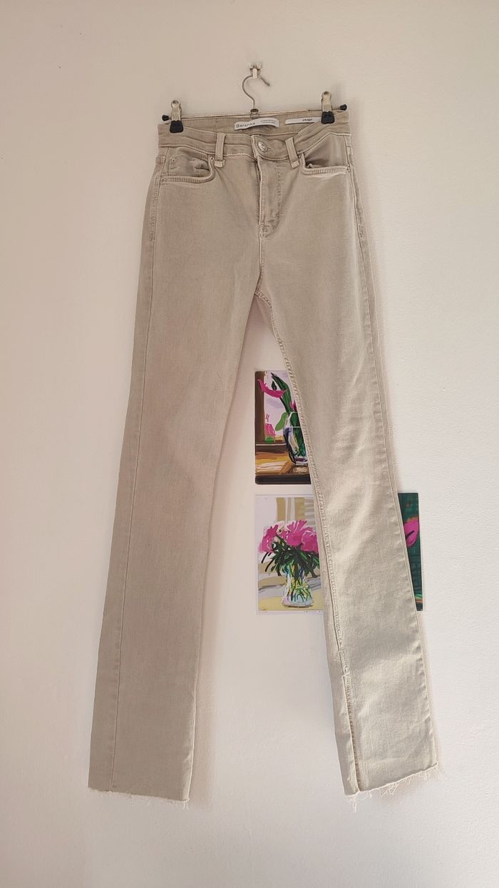 Jean  évasé crème  Bershka T34