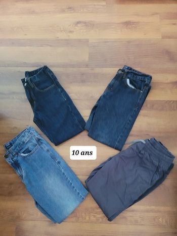 4 pantalons taille 10 ans