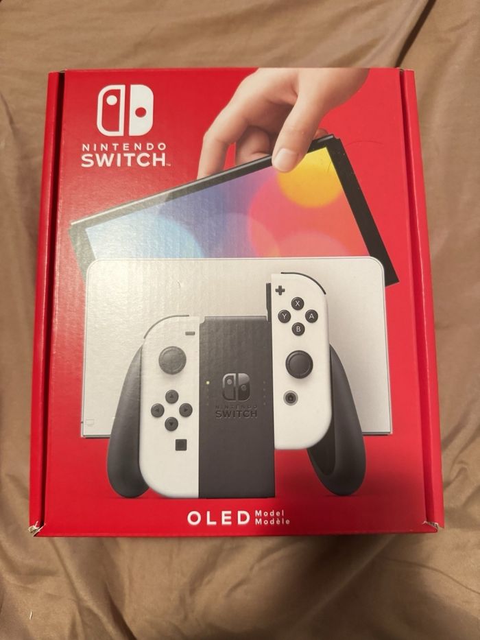 Console portable Nintendo Switch OLED modèle HEG-001 - 64 Go - Blanc - photo numéro 10