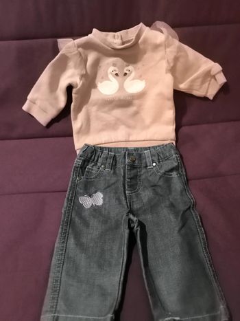 Ensemble jean avec pull façon sweat taille 3 mois