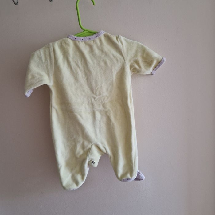 1 mois pyjama mauve et vert jaune - photo numéro 4