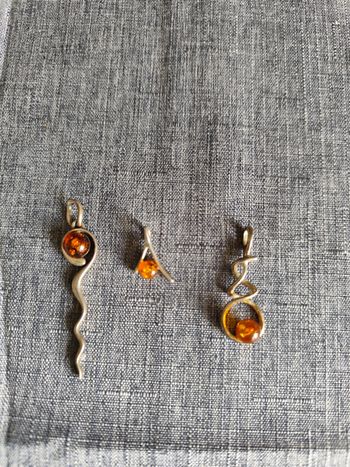 Lot pendentifs ambre/argent