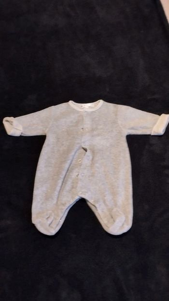Lot vêtements bébé 1 mois